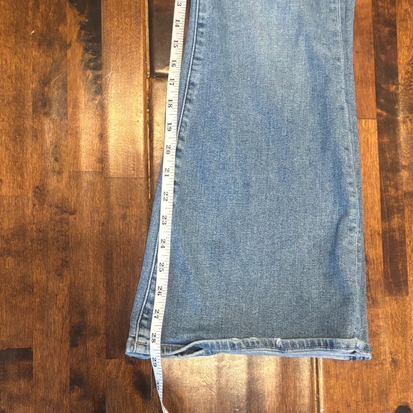 Abercrombie & Fitch Light Blue Flare Jeans - Picture 6 of 6